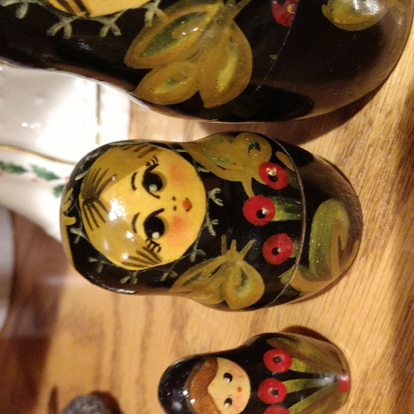 Russian Dolls - Picture 4 of 10